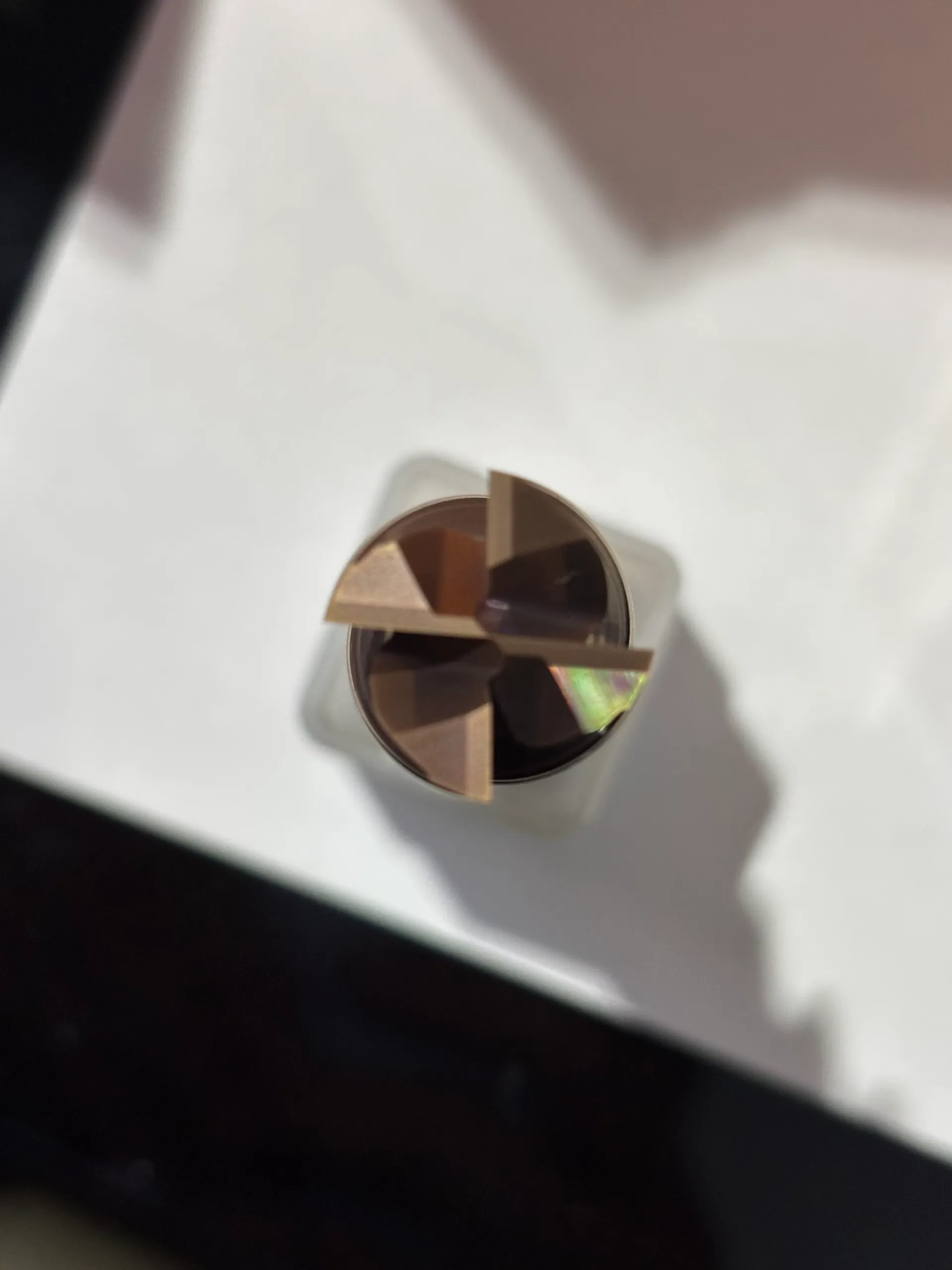 Uneven flute design for end mills